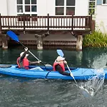 Sunday Marina Wolfsbruch - Familienapartments *