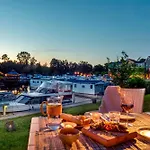 Sunday Marina Wolfsbruch - Familienapartments 別荘 ラインスベルク