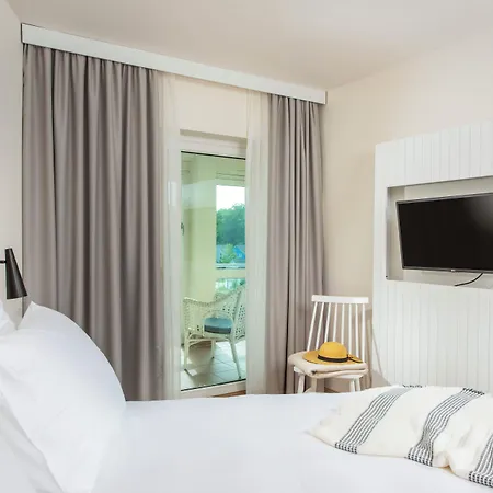 Otel Sunday Resort Marina Wolfsbruch - Hotel Rheinsberg