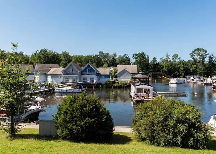 Sunday Marina Wolfsbruch - Familienapartments Rheinsberg