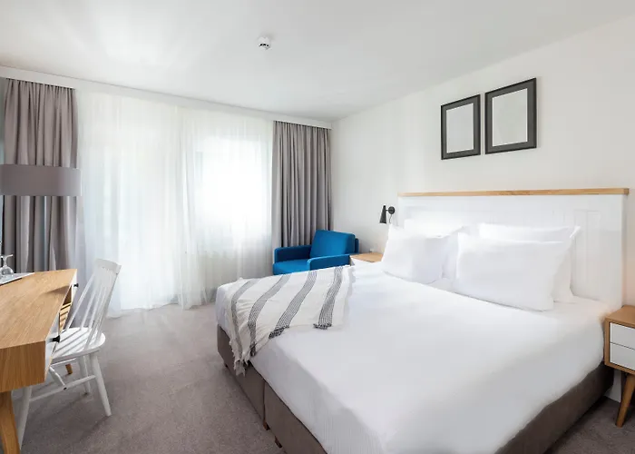 Sunday Marina Wolfsbruch - Familienapartments *